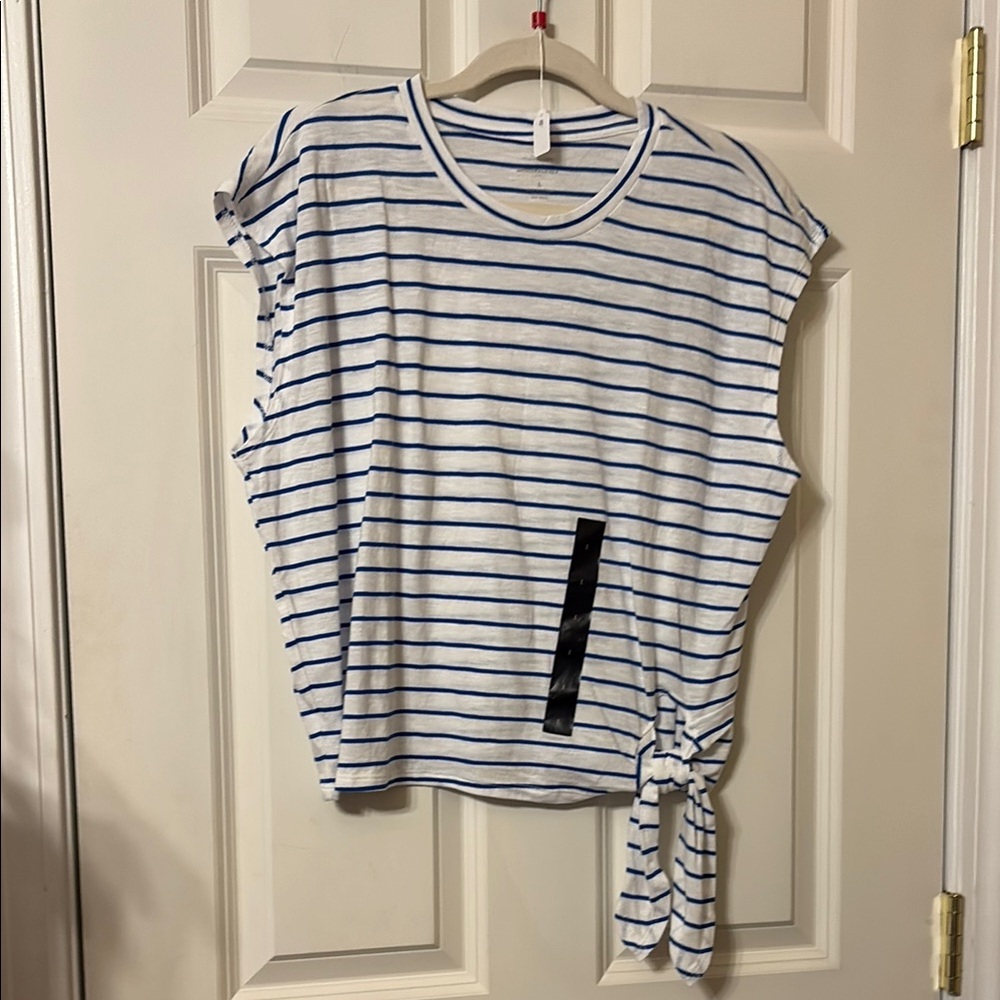 NWT Banana Republic Blue White Sleeveless Tee with Tie Front - Picture 8 of 12